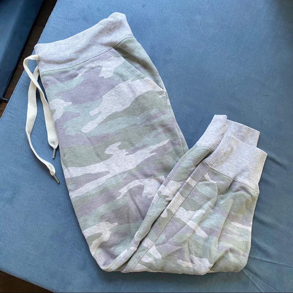 Aerie camo joggers
